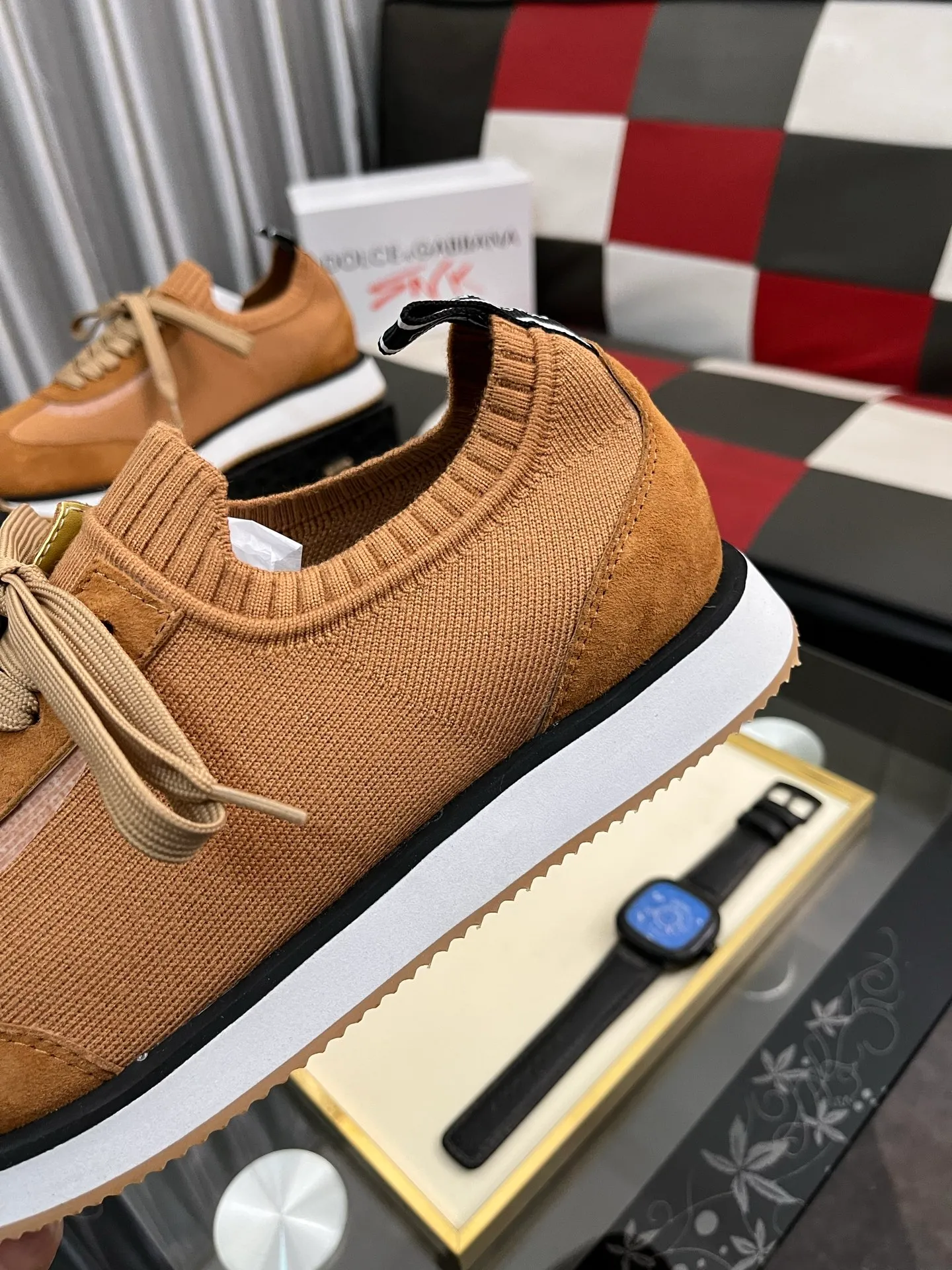 Men's Men's Shoes💰420⌚️⌚️••Dolce&Gabbana••DG✔️High-end men's sports and casual shoes. Original goods from top counters. Original imported cowhide, multi-material splicing design ➕Imported cowhide lining, cowhide feet ➕Original TPR elastic outsole. Size: 36-46🔟Colors available